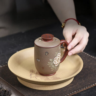 Master Handmade Yixing Zisha Tea Mug [Ji Xiang] (Long Xue Sha – 200ml)