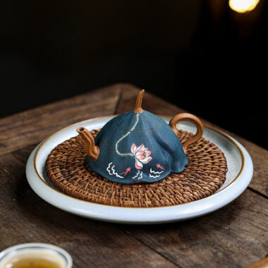 Full Handmade Yixing Zisha Teapot [Yu Lian Hua Wu] (Duan Ni – 100ml)