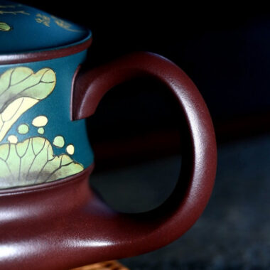 Yixing Zisha Tea Mug [Lotus] (Lu Ni / Zi Ni – 420ml)