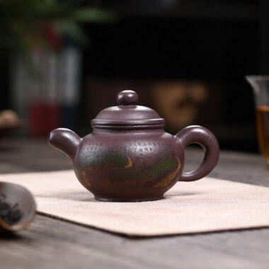 Full Handmade Yixing Zisha Teapot [The Great Wall] (30 Mu Jinsha Zi Ni – 300ml)