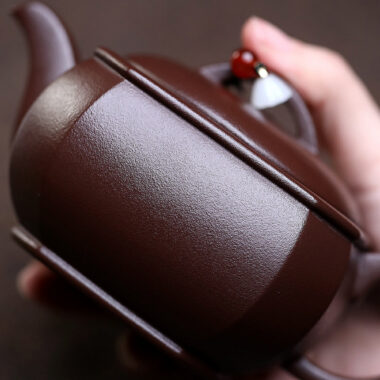 Yixing Zisha Teapot [Fangyuan Hanwa] (Zi Ni – 320ml)