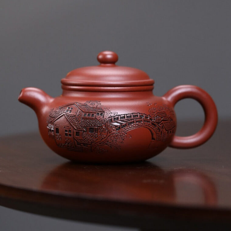 Full Handmade Yixing Zisha Teapot [Yi Jiangnan Fanggu Pot] (Dahongpao – 170ml)
