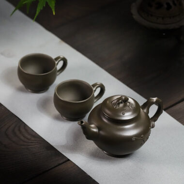 Full Handmade Yixing Zisha Teapot Set [Mei Bao Chun] (Feicui Qing Zi Ni – 320ml)