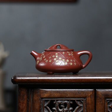Yixing Zisha Teapot [Plum Blossom Jingzhou Shi Piao] (Hong Pi Long – 310ml)