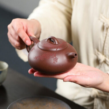 Yixing Zisha Teapot [Han Xiang] (Di Cao Qing – 330ml)