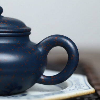 Full Handmade Yixing Zisha Teapot [Fanggu Pot] (Tian Cui Sha – 190ml)