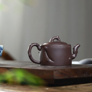 Full Handmade Yixing Zisha Teapot [Grape Stump Pot] (Lao Zi Ni – 180ml)
