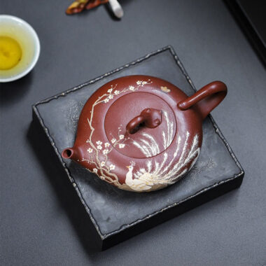 Full Handmade Yixing Zisha Teapot [Beautiful Feather] (Zi Ni – 230ml)