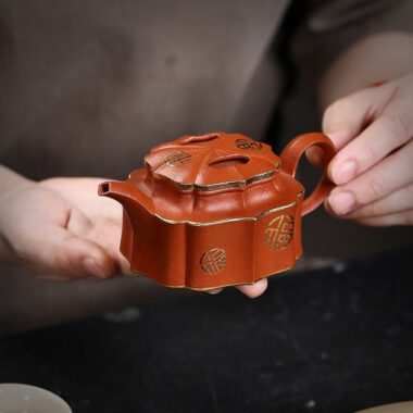 Full Handmade Yixing Zisha Teapot [Jin Ling Fu Wen] (Zhu Sha Zhu Ni – 150ml)