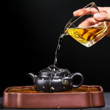 Full Handmade Yixing Zisha Teapot [Jin Zhi Yuye] (Hei Luo Lan – 150ml)