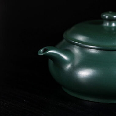 Full Handmade Yixing Zisha Teapot [Ming Lu Pot] (Minguo Lu Ni- 220ml)