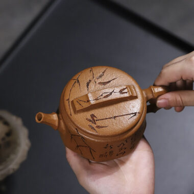 Full Handmade Yixing Zisha Teapot [Zhu Ying] (Jin Jiang Po Ni – 280ml)