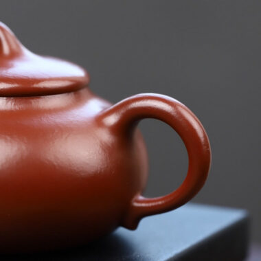 Full Handmade Yixing Zisha Teapot [Jia Duan Pot] (Dahongpao – 170ml)