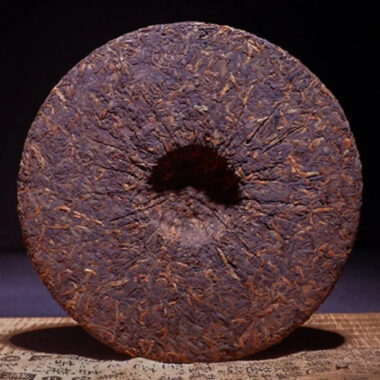 2017 Spring Yunnan Shu Puer Tea Cake [Golden Needle]