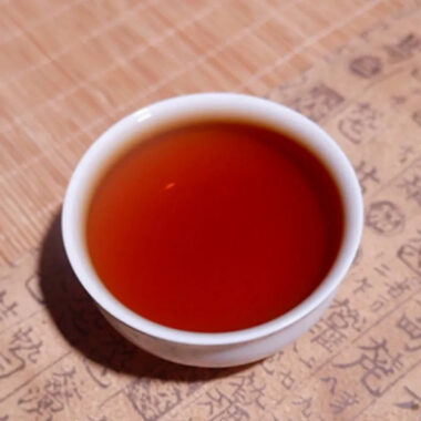 2017 Spring Yunnan Shu Puer Tea Cake [Golden Needle]