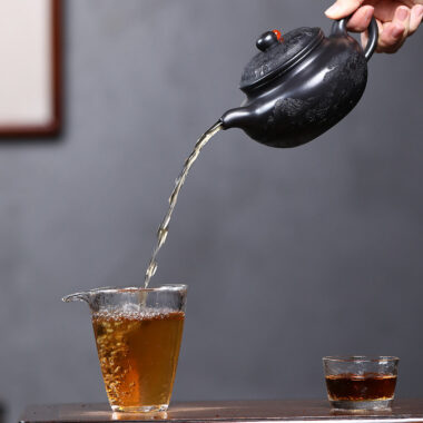 Yixing Zisha Teapot [Shanshui Fanggu] (Shi Huang – 400ml)