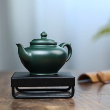 Full Handmade Yixing Zisha Teapot [Xiao Ying Pot] (Lu Ni – 190ml)