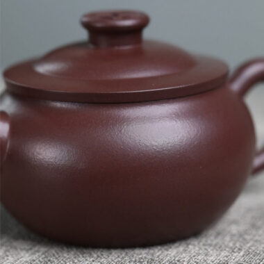 Full Handmade Yixing Zisha Teapot [Rich & Prosperity Pot] (Zi Ni – 180ml)