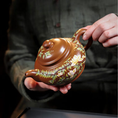 Full Handmade Yixing Zisha Teapot [Chun Hua Qiu Shi] (Yi Jin  Zi Ni – 470ml)