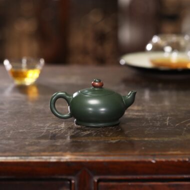 Full Handmade Yixing Zisha Teapot [Shi Lai Yun Zhuan Pot] (Lu Ni – 180ml/300ml)