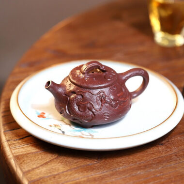 Yixing Zisha Teapot [Dragon Gong Chun Shi Piao] (Zi Ni Firewood Firing – 150ml)
