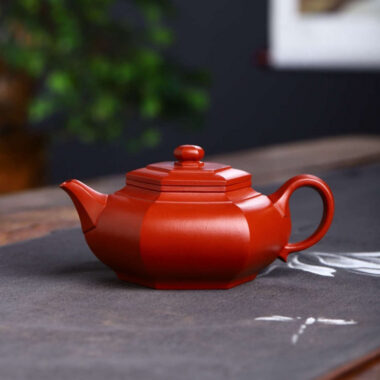 Full Handmade Yixing Zisha Teapot [Dabin Liufang Pot] (Zhu Ni – 260ml)