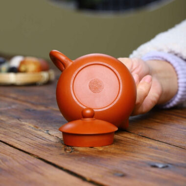 Full Handmade Yixing Zisha Teapot [Xishi Pot] (Zhao Zhuang Zhu Ni – 170ml)