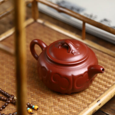 Full Handmade Yixing Zisha Teapot [3 Legs Ruyi Pot] (Dahongpao- 260ml)