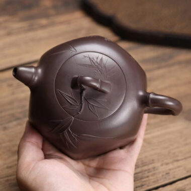 Full Handmade Yixing Zisha Teapot [Yue Xia Xiao Xiang Pot] (Lao Zi Ni – 260ml)