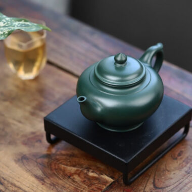 Full Handmade Yixing Zisha Teapot [Xiao Ying Pot] (Lu Ni – 190ml)