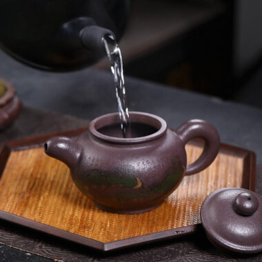 Full Handmade Yixing Zisha Teapot [The Great Wall] (30 Mu Jinsha Zi Ni – 300ml)