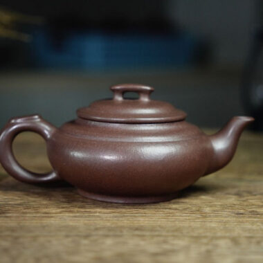 Full Handmade Yixing Zisha Teapot [Shang Xin Qiao Pot] (Zi Ni – 210ml)