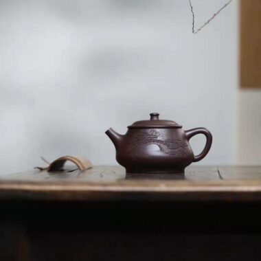 Full Handmade Yixing Zisha Teapot [Jiangnan Gao Shi Piao Pot] (Zi Ni – 270ml)