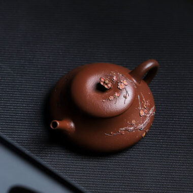Full Handmade Yixing Zisha Teapot [Xiao Yao] (Zi Ni – 110ml)