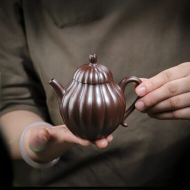Full Handmade Yixing Zisha Teapot [Ling Hua Qiu Shui] (Jin Sha Zi Ni – 200ml)