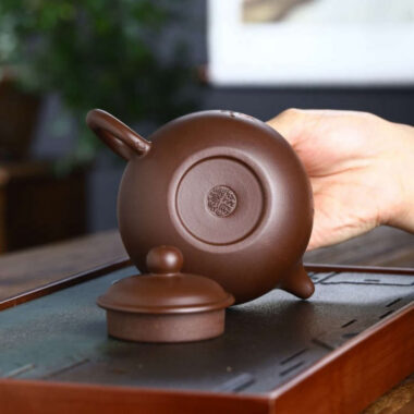 Full Handmade Yixing Zisha Teapot [Lotus Seed Pot] (Zi Ni – 290ml)