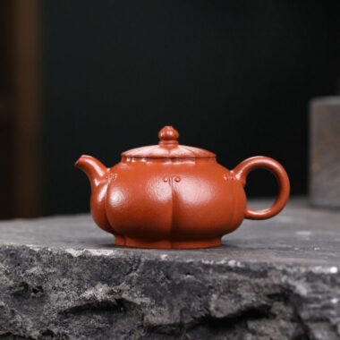 Full Handmade Yixing Zisha Teapot [Jinxiu Xishi] (Zhu Sha Zhu Ni – 150ml)