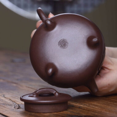 Full Handmade Yixing Zisha Teapot [Sanzu Ruyi Pot] (Zi Ni – 400ml)