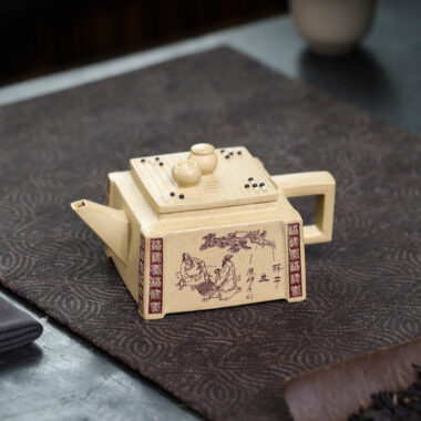Full Handmade Yixing Zisha Teapot [Qikai Desheng] (Bensan Lu Ni – 145ml)