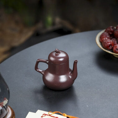 Full Handmade Yixing Zisha Teapot [Qing Feng Ming Yue] (Zi Ni – 170ml)