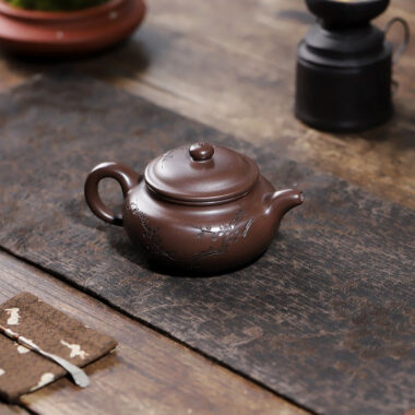 Yixing Zisha Teapot [Frangrant Fanggu] (Zi Ni – 260ml)