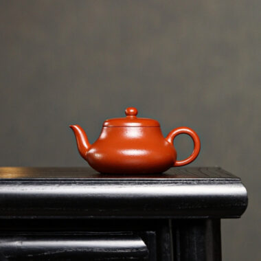 Full Handmade Yixing Zisha Teapot [Junde Pot] (Dahongpao – 130ml)