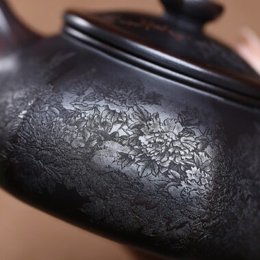 Yixing Zisha Teapot [Liufang Han Jiang] (Gu Hong Ni – 260ml)