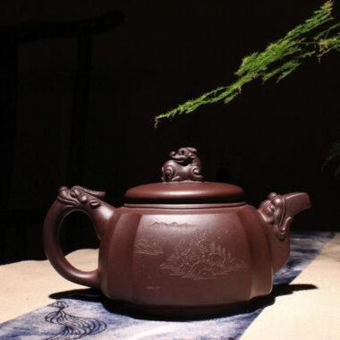 Yixing Zisha Teapot [The Dragon] (Zi Ni – 330ml)