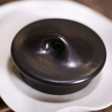 Full Handmade Yixing Zisha Teapot [Jingzhou Shi Piao Pot] (Hei Ni – 180/250ml)