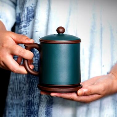 Yixing Zisha Tea Mug with Filter [Ruyi] (Zi Ni / Lu Ni – 480ml)