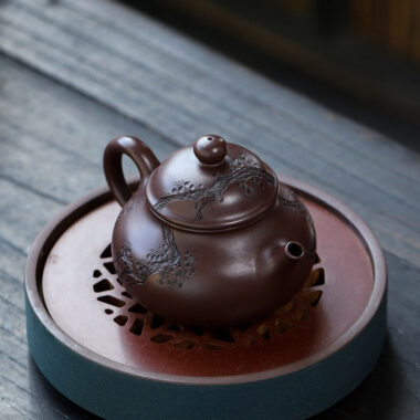 Yixing Zisha Teapot [Bao Chun Rong Tian] (100 Mu Zi Ni – 260ml)