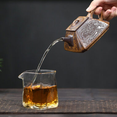 Yixing Zisha Teapot [Sifang Chou Jiao] (Longgu Jin Sha – 320ml)