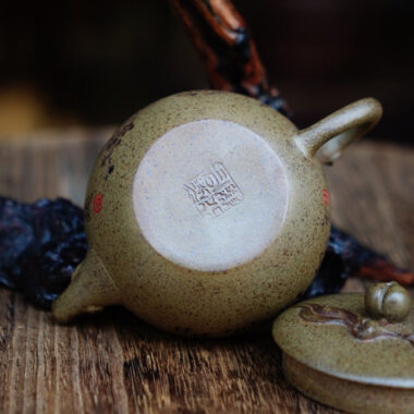 Full Handmade Yixing Zisha Teapot [Shoutau Pot] (Qing Duan Ni Firewood Fired – 150ml)