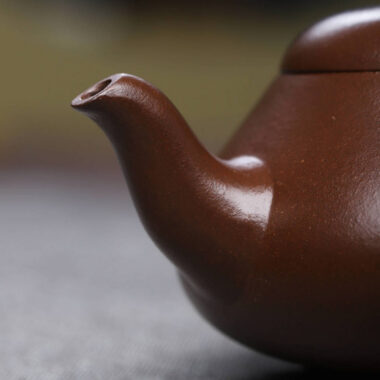 Full Handmade Yixing Zisha Teapot [Hantang Shi Piao Pot] (Zi Ni – 190ml)